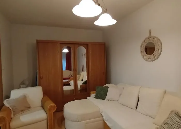ági *